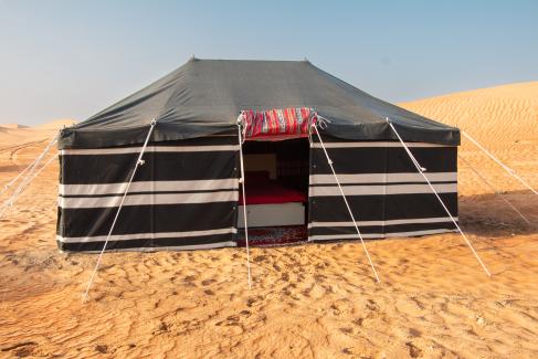 42b24-Wahiba-Bedouins-private-camp---tent